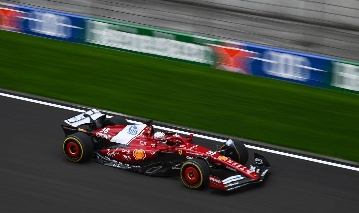 包含法拉利力克雷诺车队，汉密尔顿状态火热的词条