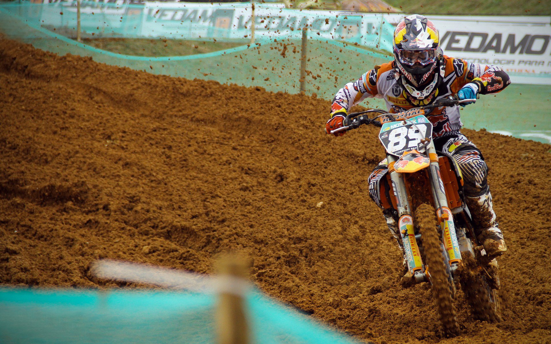 卡拉斯科闪耀摩纳哥之夜，战术纪律与个人才华联手压制巴西