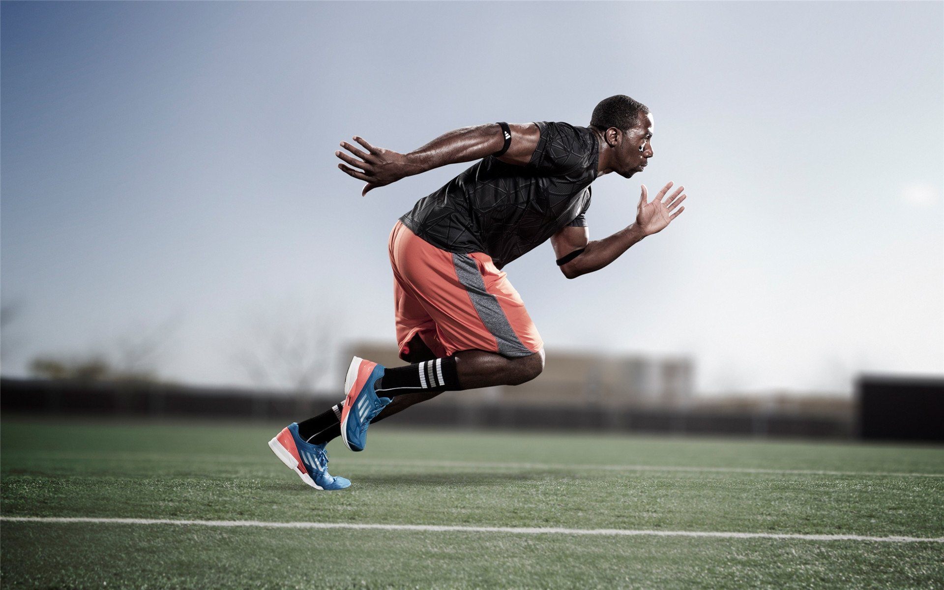 马刺铁血压制老鹰，布伦森关键时刻一剑封喉