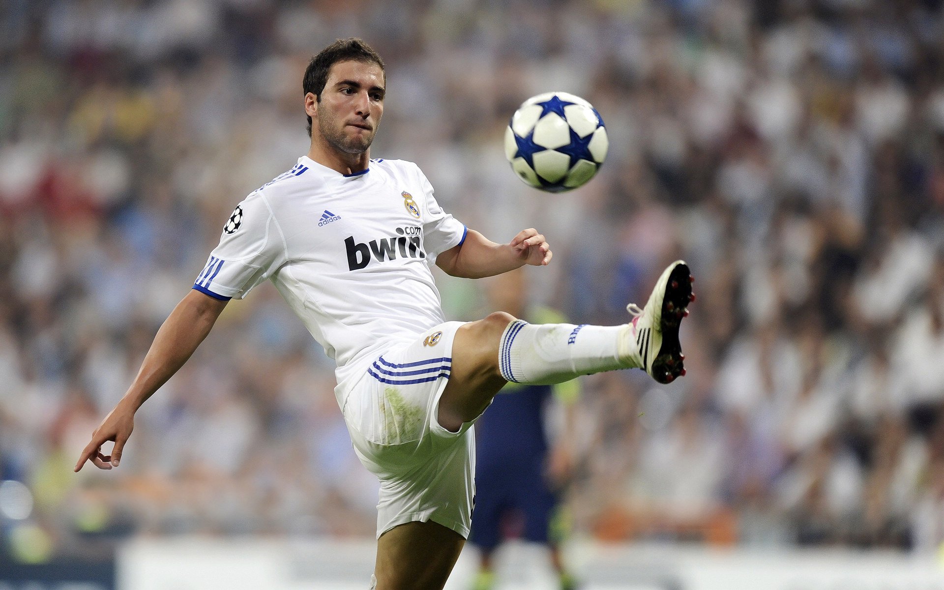 开云体育官网-突尼斯对阵南非，伊萨克彻底打爆防线，独造三球改写战局